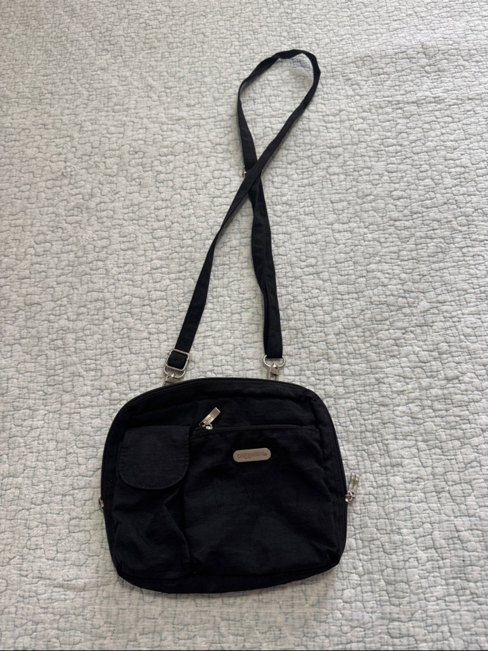 BAGGALLINI Crossbody Shoulder Bag with Front Pocket